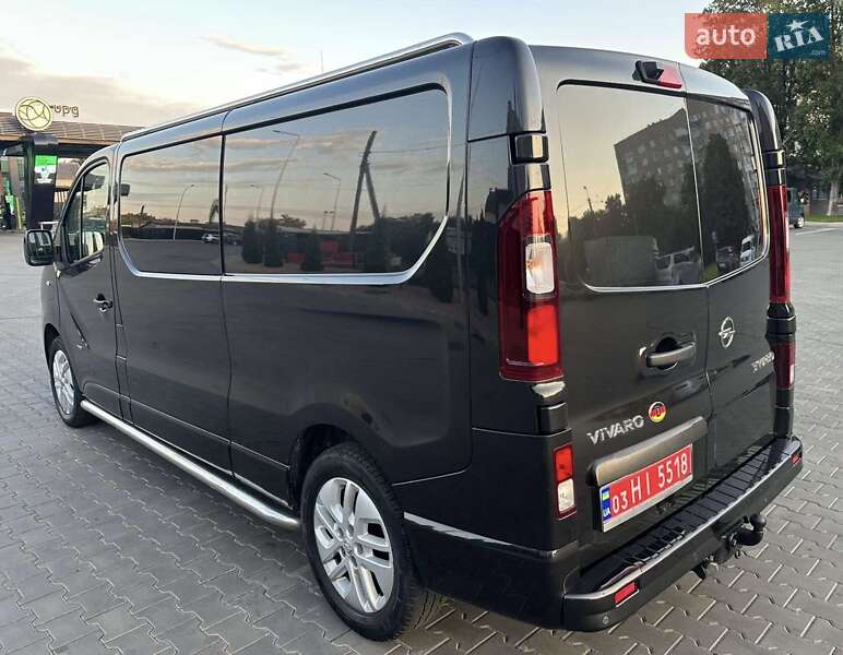 Минивэн Opel Vivaro 2015 в Луцке