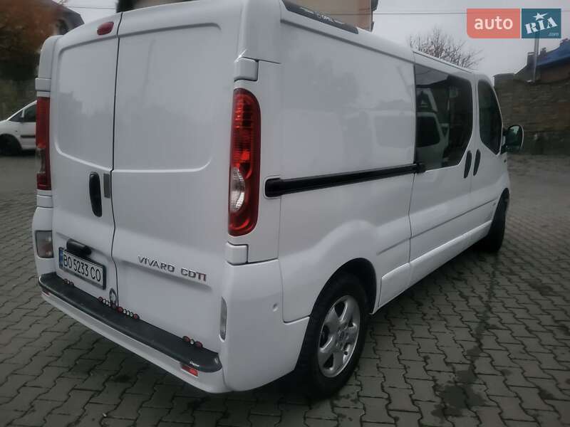 Минивэн Opel Vivaro 2012 в Хмельницком