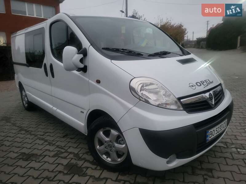 Минивэн Opel Vivaro 2012 в Хмельницком