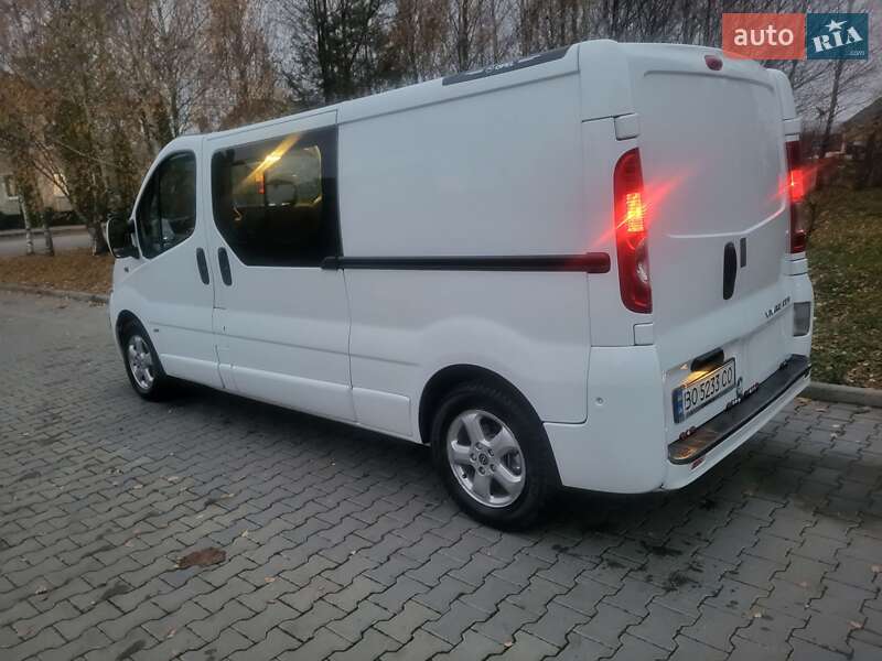 Минивэн Opel Vivaro 2012 в Хмельницком