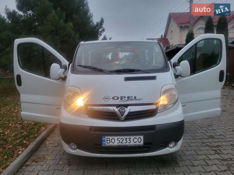 Минивэн Opel Vivaro 2012 в Хмельницком