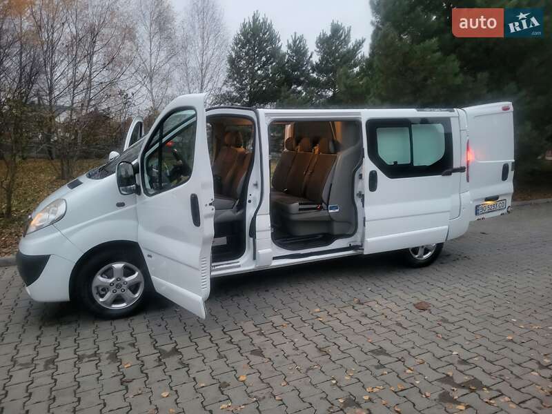 Минивэн Opel Vivaro 2012 в Хмельницком