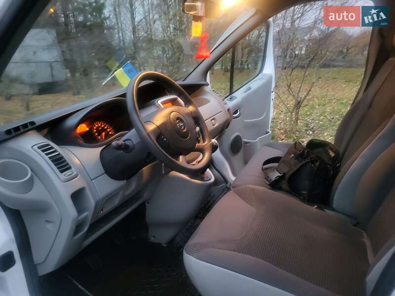 Минивэн Opel Vivaro 2012 в Хмельницком