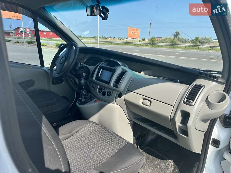 Минивэн Opel Vivaro 2009 в Новомосковске