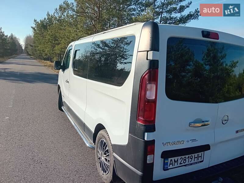 Минивэн Opel Vivaro 2018 в Познани фото 4 Минивэн Opel Vivaro 2018 в Познани