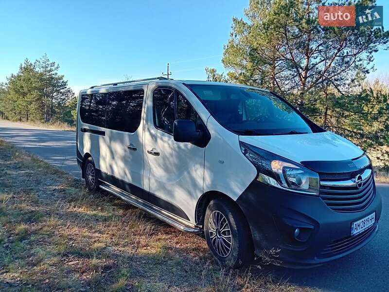 Минивэн Opel Vivaro 2018 в Познани фото 8 Минивэн Opel Vivaro 2018 в Познани