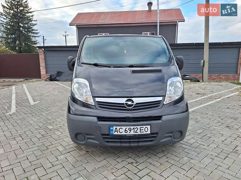 Мінівен Opel Vivaro 2010 в Києві
