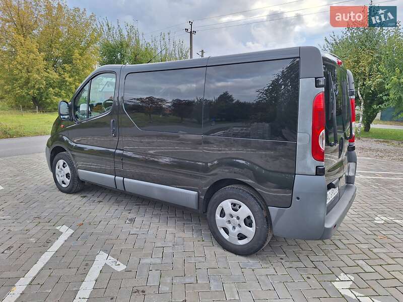 Мінівен Opel Vivaro 2010 в Києві