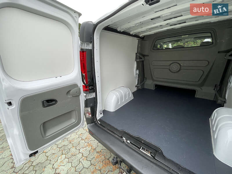 Минивэн Opel Vivaro 2012 в Дубно фото 35 Минивэн Opel Vivaro 2012 в Дубно