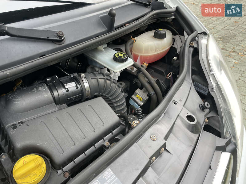 Минивэн Opel Vivaro 2012 в Дубно фото 64 Минивэн Opel Vivaro 2012 в Дубно