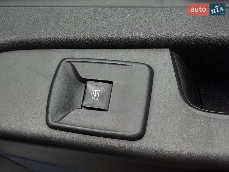 Мінівен Opel Vivaro 2018 в Рівному