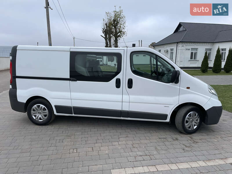 Мінівен Opel Vivaro 2012 в Дубні
