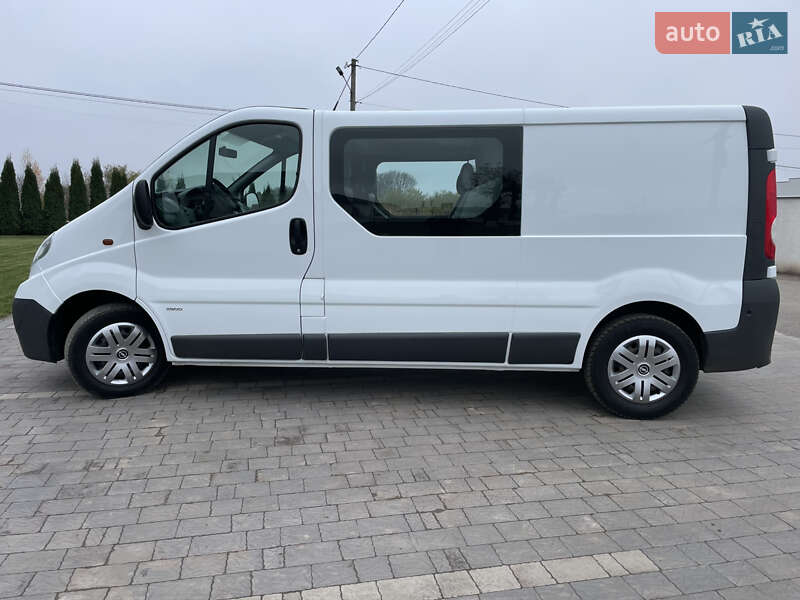 Мінівен Opel Vivaro 2012 в Дубні