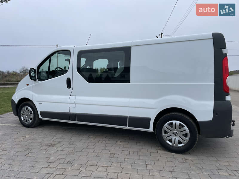 Мінівен Opel Vivaro 2012 в Дубні