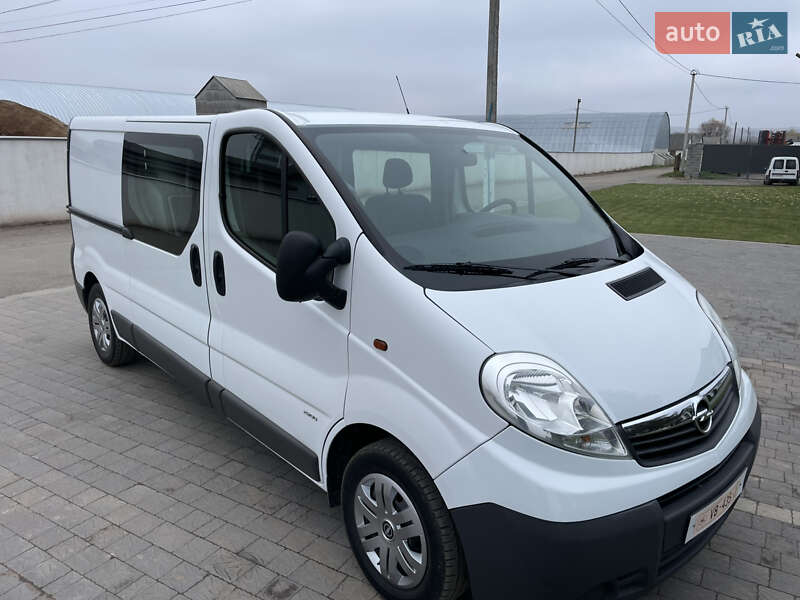 Мінівен Opel Vivaro 2012 в Дубні