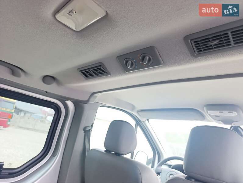 Минивэн Opel Vivaro 2013 в Коломые фото 4 Минивэн Opel Vivaro 2013 в Коломые