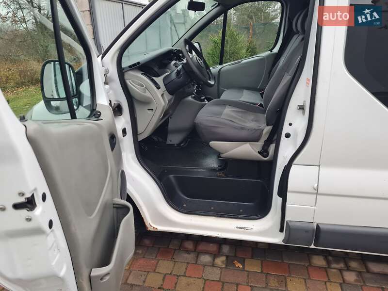 Мінівен Opel Vivaro 2005 в Києві