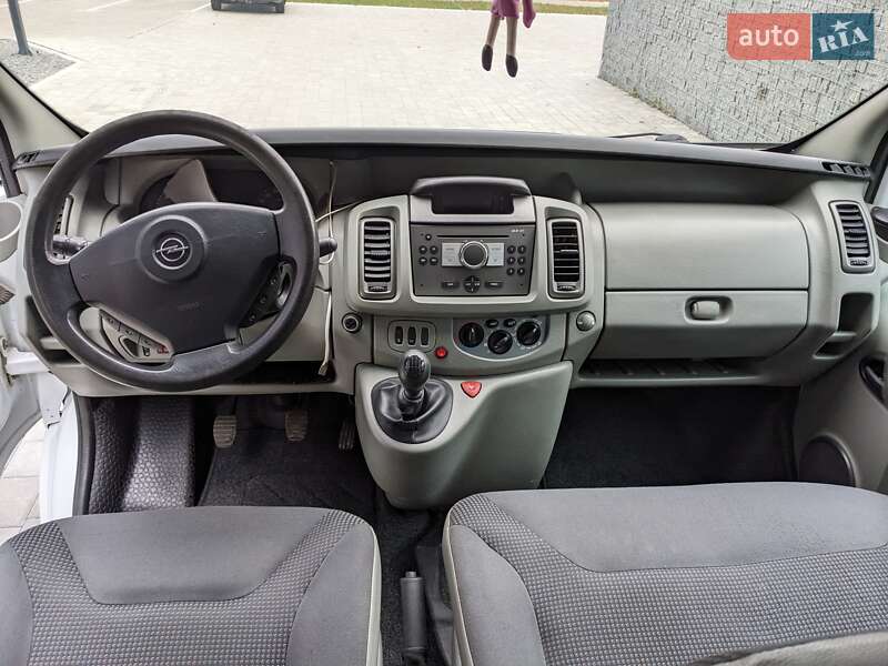 Минивэн Opel Vivaro 2009 в Луцке
