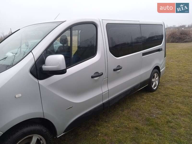 Минивэн Opel Vivaro 2016 в Киеве фото 4 Минивэн Opel Vivaro 2016 в Киеве