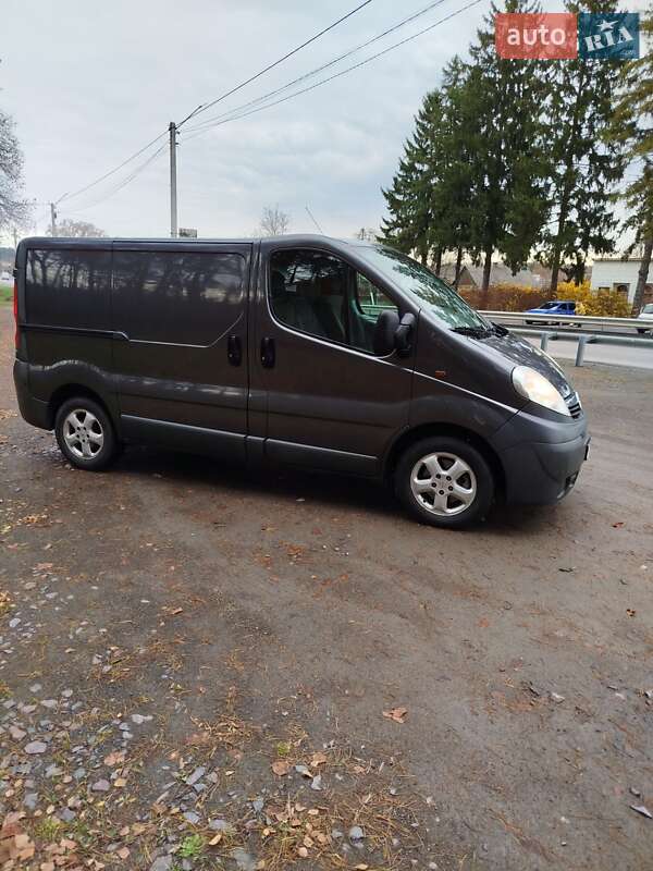 Opel Vivaro 2012