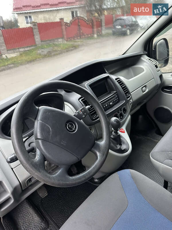 Рефрижератор Opel Vivaro 2012 в Кореці