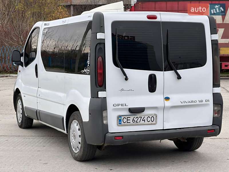 Минивэн Opel Vivaro 2002 в Черновцах
