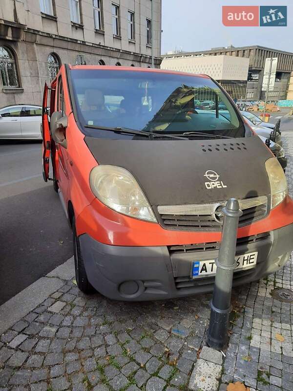 Минивэн Opel Vivaro 2007 в Ивано-Франковске