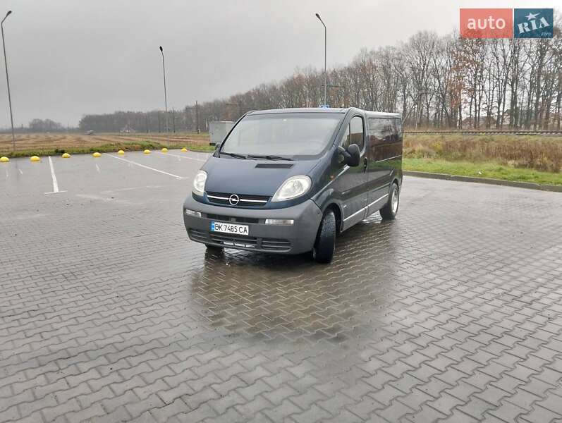 Минивэн Opel Vivaro 2003 в Луцке