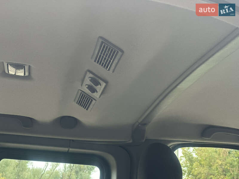 Минивэн Opel Vivaro 2006 в Дубно фото 53 Минивэн Opel Vivaro 2006 в Дубно