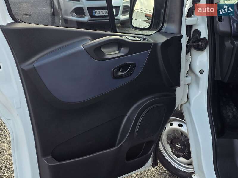 Грузовой фургон Opel Vivaro 2017 в Тернополе