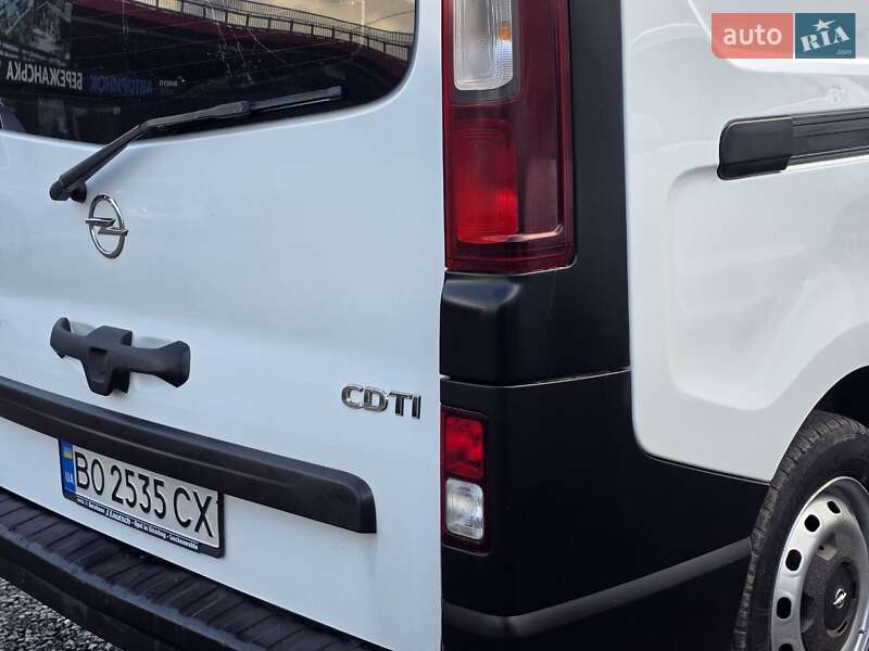 Грузовой фургон Opel Vivaro 2017 в Тернополе
