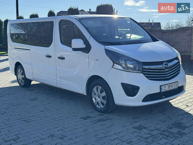 Минивэн Opel Vivaro 2017 в Черновцах
