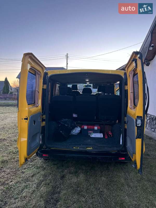 Минивэн Opel Vivaro 2004 в Самборе