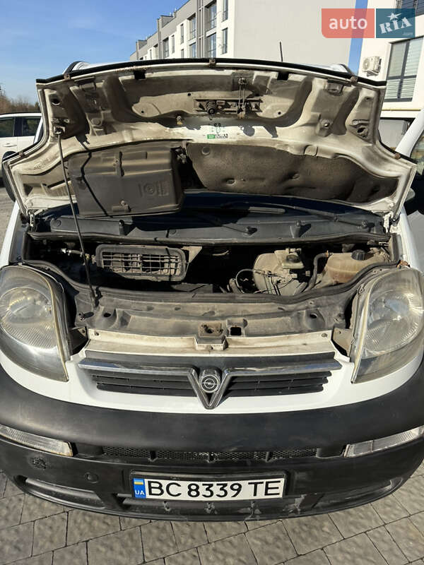 Минивэн Opel Vivaro 2005 в Новояворовске фото 19 Минивэн Opel Vivaro 2005 в Новояворовске
