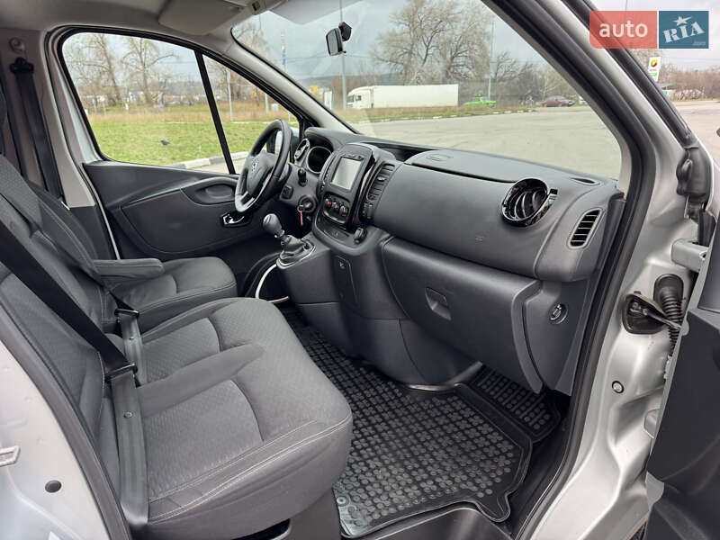 Минивэн Opel Vivaro 2016 в Киеве фото 26 Минивэн Opel Vivaro 2016 в Киеве