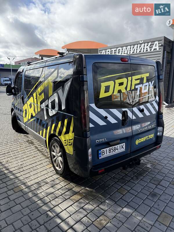 Минивэн Opel Vivaro 2005 в Кременчуге