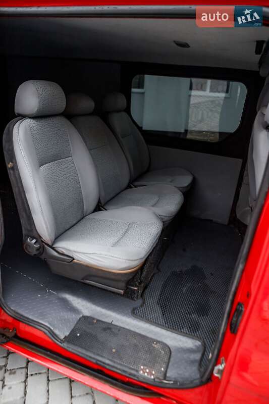 Минивэн Opel Vivaro 2004 в Баре фото 24 Минивэн Opel Vivaro 2004 в Баре