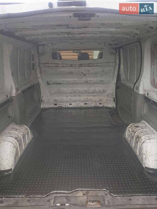 Грузовой фургон Opel Vivaro 2004 в Березному фото 10 Грузовой фургон Opel Vivaro 2004 в Березному