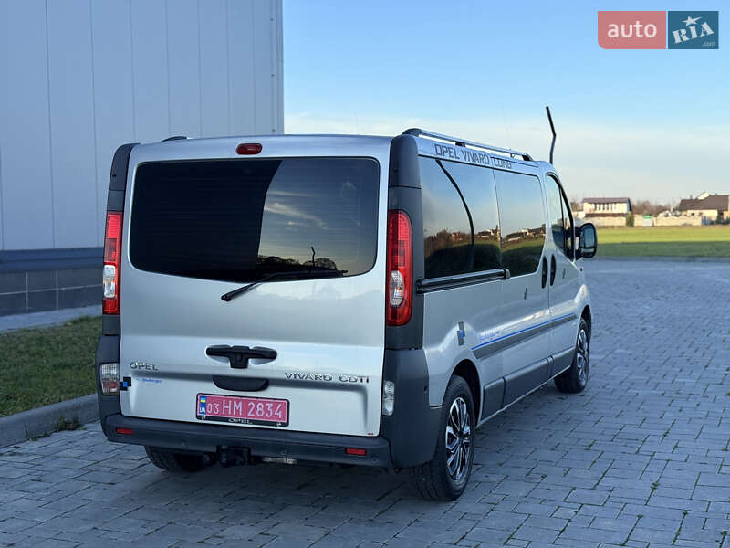 Минивэн Opel Vivaro 2014 в Ровно