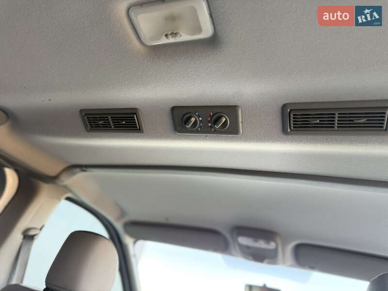 Минивэн Opel Vivaro 2014 в Ровно