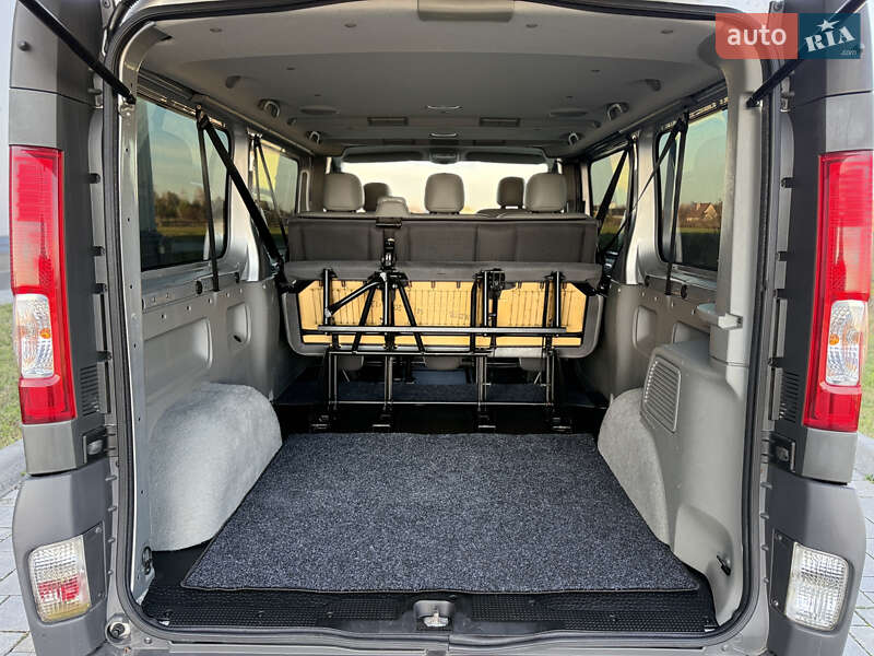 Минивэн Opel Vivaro 2014 в Ровно