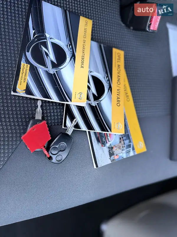 Минивэн Opel Vivaro 2013 в Ровно документ 2 фото Минивэн Opel Vivaro 2013 в Ровно документ