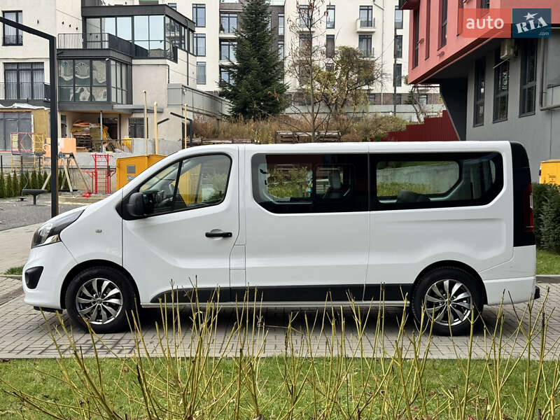 Минивэн Opel Vivaro 2015 в Львове