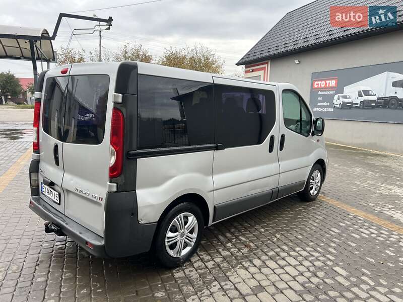 Мінівен Opel Vivaro 2011 в Чемерівцях