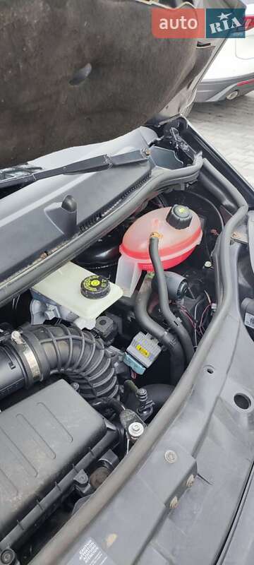 Вантажний фургон Opel Vivaro 2012 в Києві