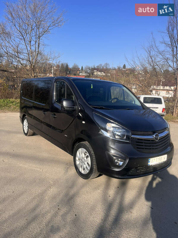 Opel Vivaro 2015