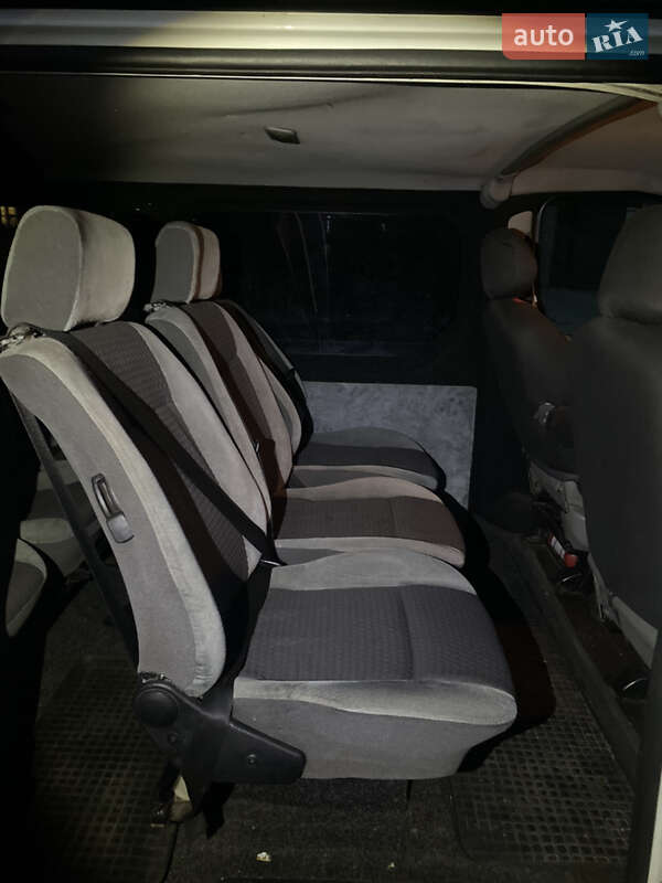 Минивэн Opel Vivaro 2004 в Львове