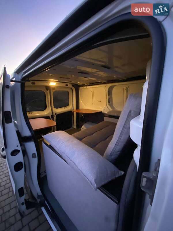 Інші вантажівки Opel Vivaro 2015 в Львові