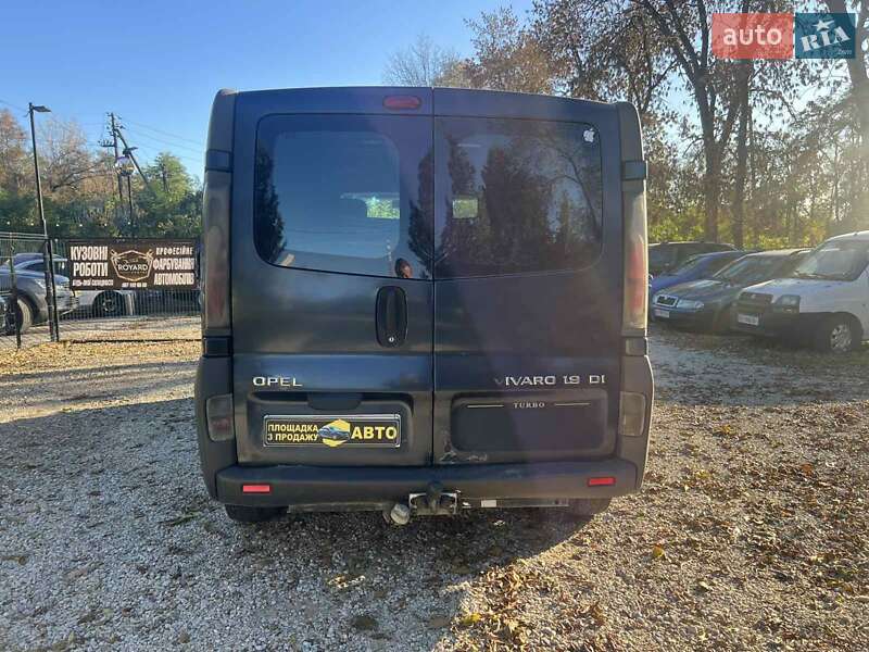 Вантажний фургон Opel Vivaro 2001 в Заліщиках