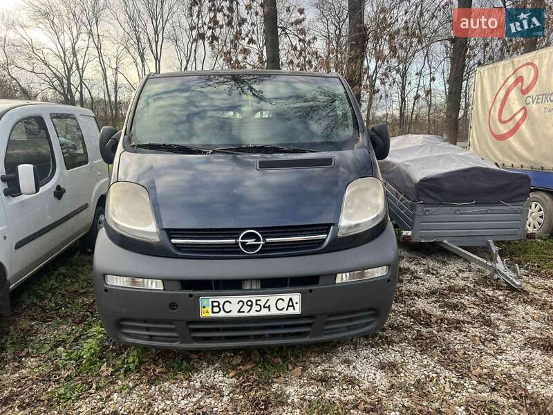 Вантажний фургон Opel Vivaro 2001 в Заліщиках